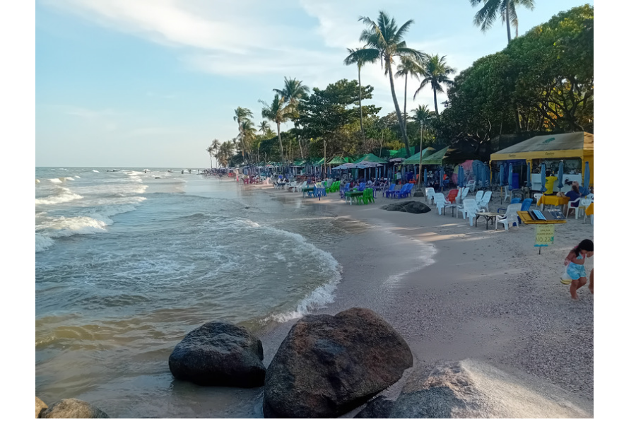 Hua Hin beach with the rocks that give it its name