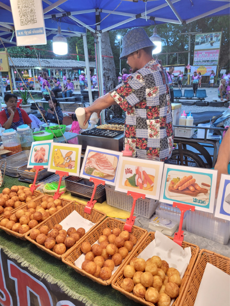 various deep fried blls of food