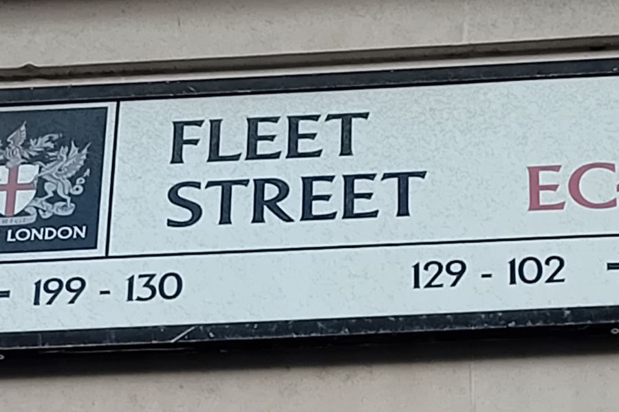 Fleet St road sign