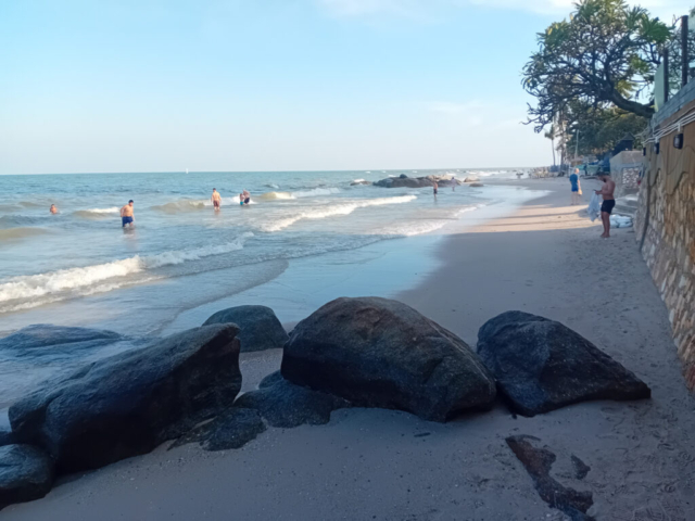 Hua hin beach in the late afteernoon