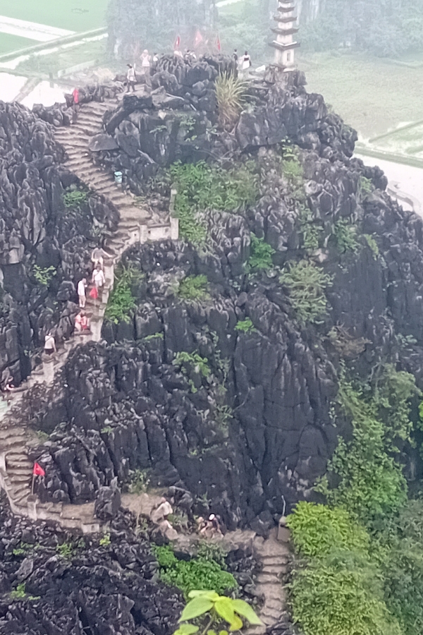 The full 500 steps taken from the viewpoint on the other side