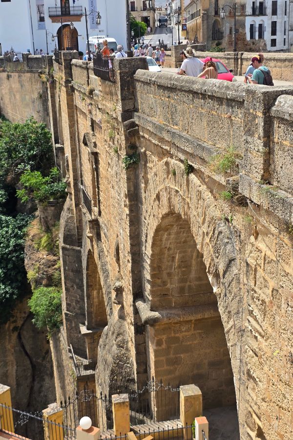 Puente Neuvo Bridge